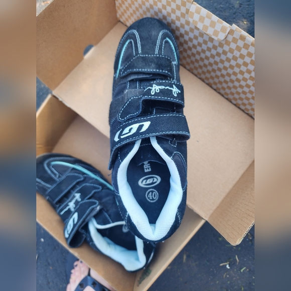 Golf sports woman clothes - Picture 12 of 14